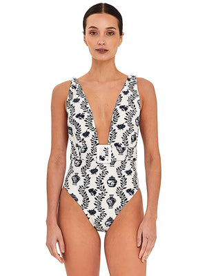 Aguaclara: Dynastie-196 One-Piece (DYNASTIE-196)