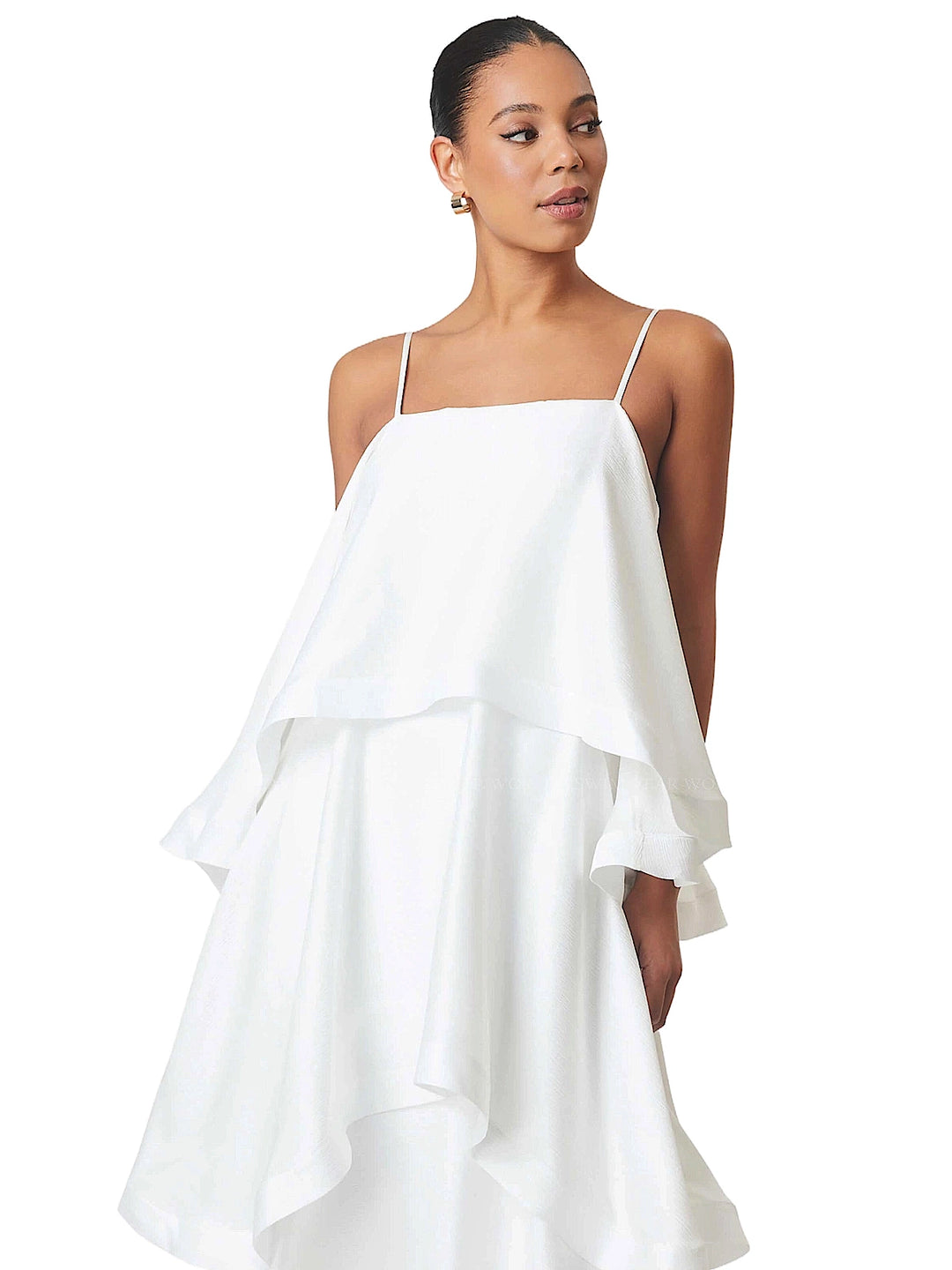 elliatt tilly tiered maxi dress in white Elliatt: Tilly Dress