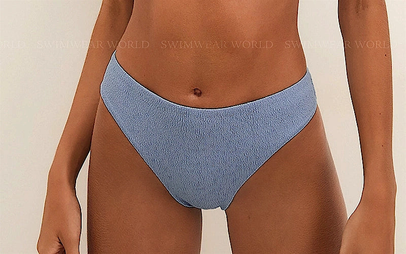 Lesley Kira-Lindsay Bikini