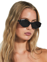 Devon Windsor: Tokyo Sunglasses (SUN009-BLK)