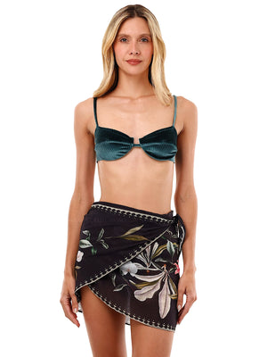 Malai: Rooney Pareo (P18342)