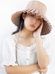 Lorna Murray: Flores Bungalow Capri Hat (LMCAPRFLOR0040M)